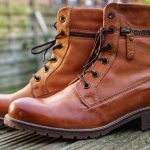 4 perechi de pantaloni de purtat cu pantofii din piele