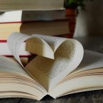 Nu ai timp sa mergi cu cartile sa le vinzi? Cauta anunturile „cumparam carti”!